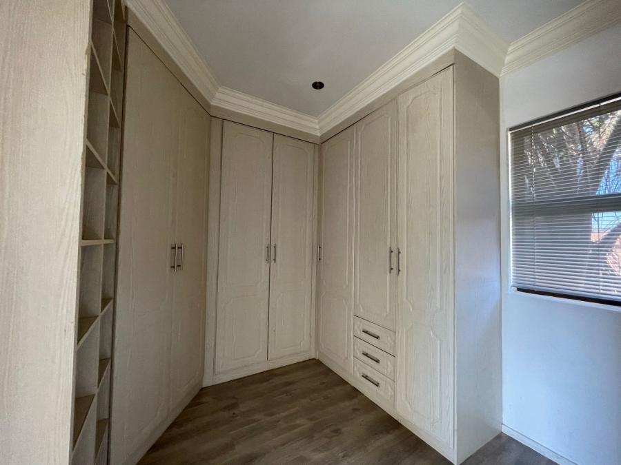 4 Bedroom Property for Sale in Birdwood Estate North West